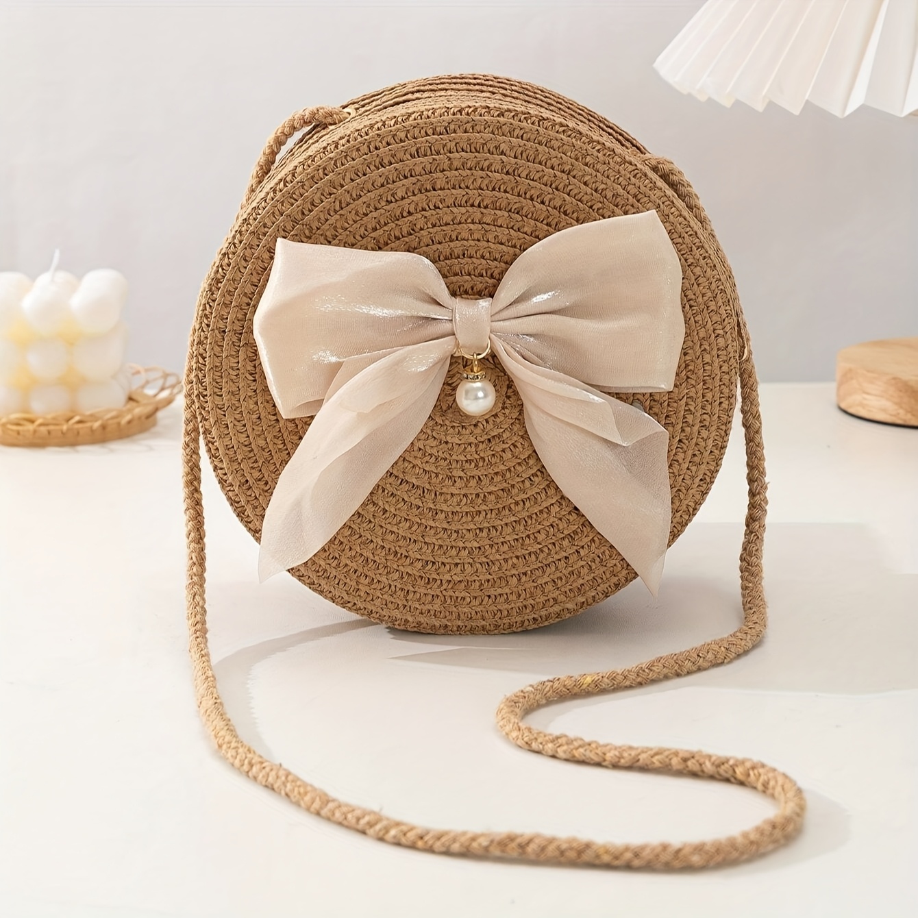 Interior Design Elegant - Tas Selempang Jerami Bulat Elegan dengan