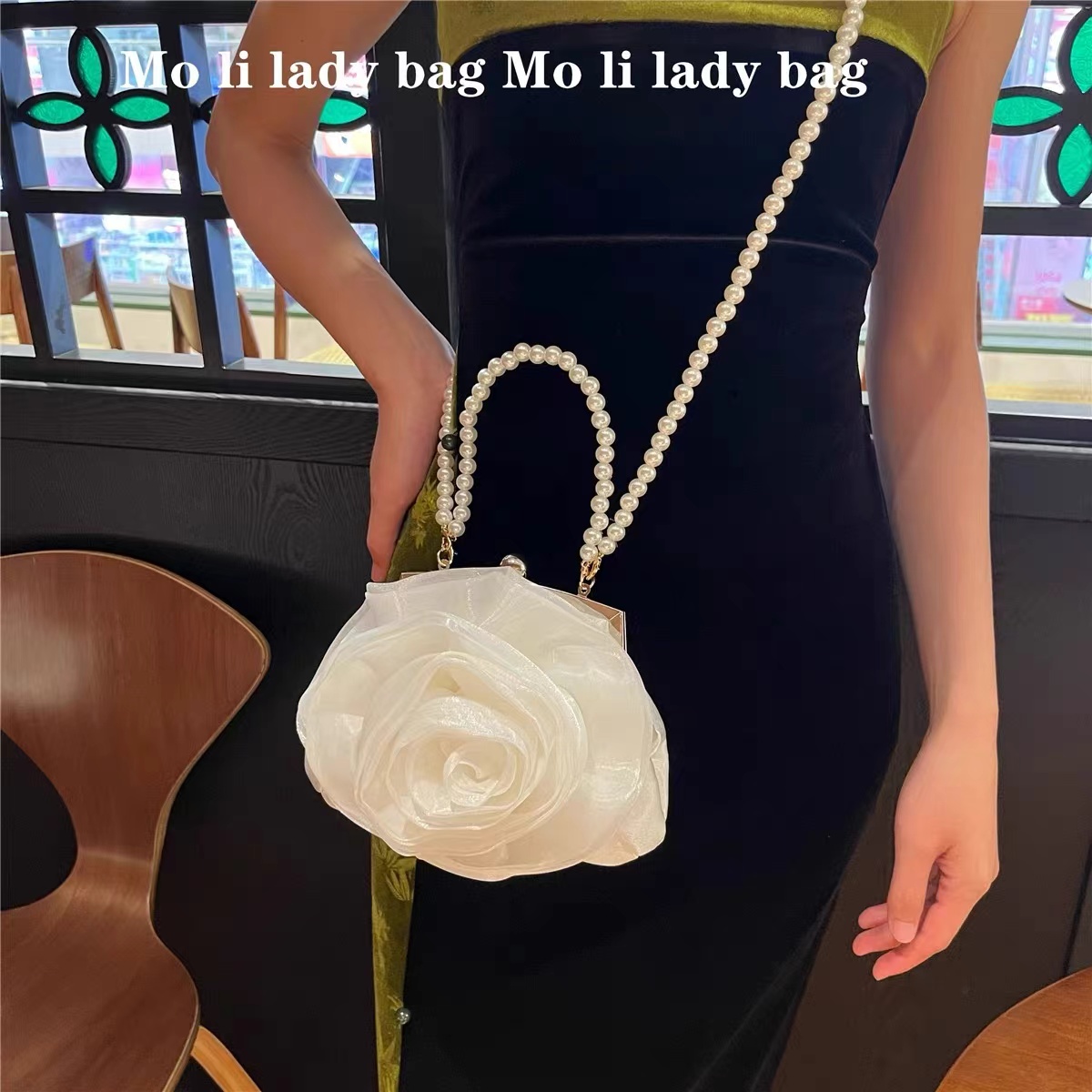 Tas tangan bunga Satin desaine - Interior Design Elegant ulasan dan harga